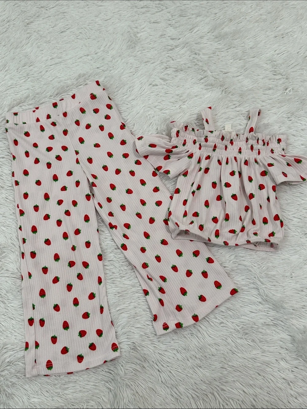 🪎 Heart and Arrow Strawberry Print Set Size 2T